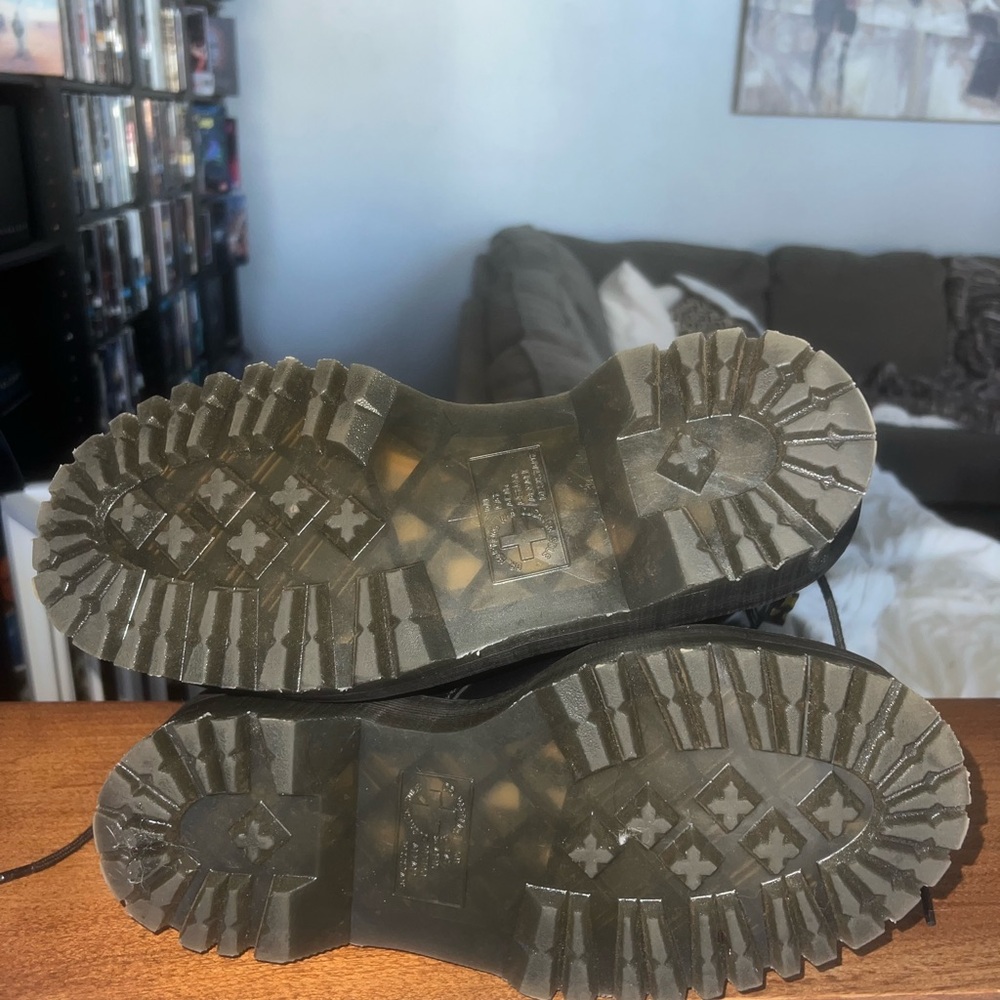 Dr Martens - Picture 7 of 8